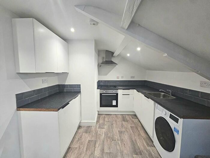 2 Bedroom Apartment To Rent In Eldon Place, Manningham, Bradford, BD1