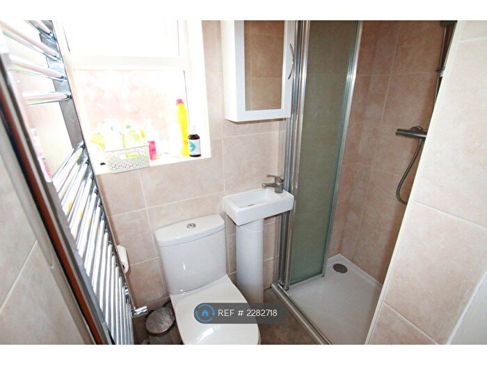 6 Bedroom Terraced House To Rent In Norris Road, Reading, RG6