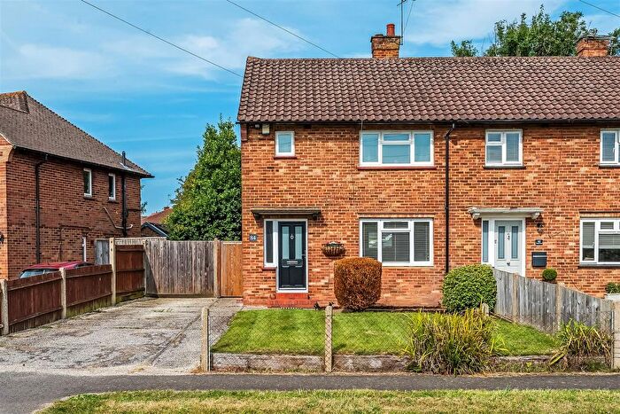 2 Bedroom End Of Terrace House For Sale In Ockleys Mead, Godstone, RH9