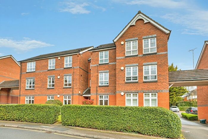 3 Bedroom Flat For Sale In The Nurseries, Northampton, NN1