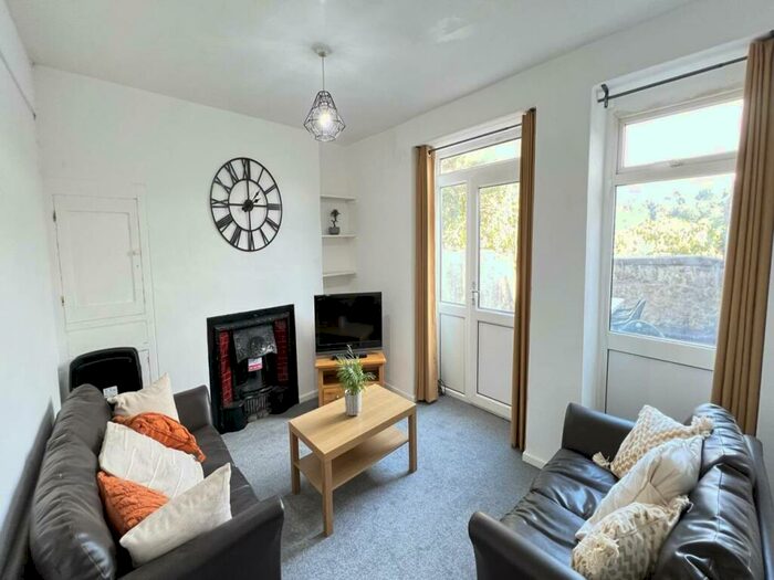 5 Bedroom Terraced House To Rent In Fron Oleu, Bangor, Gwynedd, LL57