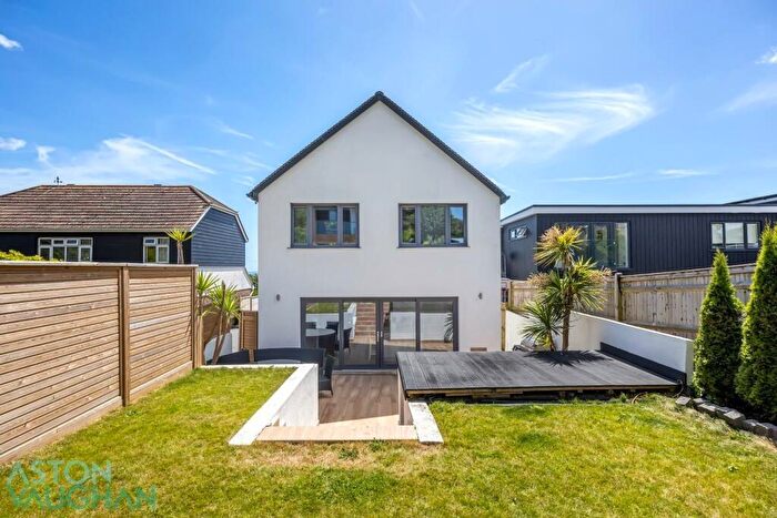 4 Bedroom Detached House For Sale In Crescent Drive North, Brighton, BN2