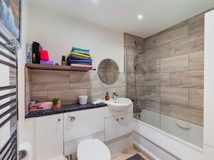 2 Bedroom Flat For Sale In Sussex Wharf, Shoreham-By-Sea, BN43