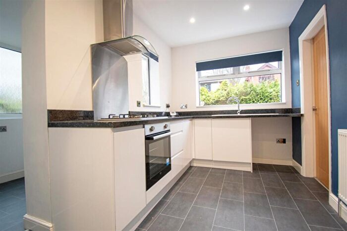 2 Bedroom Detached Bungalow For Sale In Meadow Road, Ripley, DE5