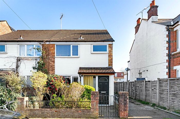 2 Bedroom Semi Detached House For Sale In Carlyle Road, London, W5