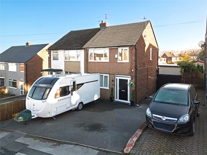 3 Bedroom Semi Detached House For Sale In Banbury Avenue, Oswaldtwistle, Accrington, Lancashire, BB5