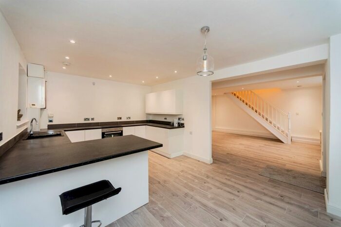 3 Bedroom Property To Rent In Church Street, Maesteg, CF34