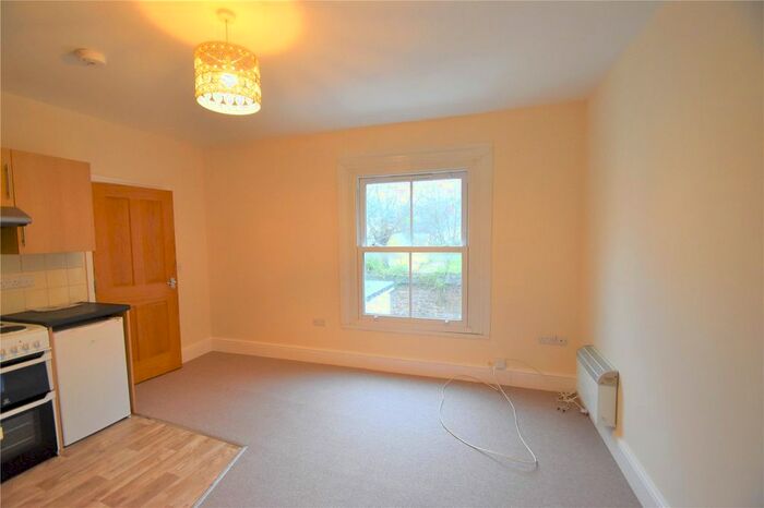 1 Bedroom Flat To Rent In 2 Station Road, Tiverton, Devon EX16