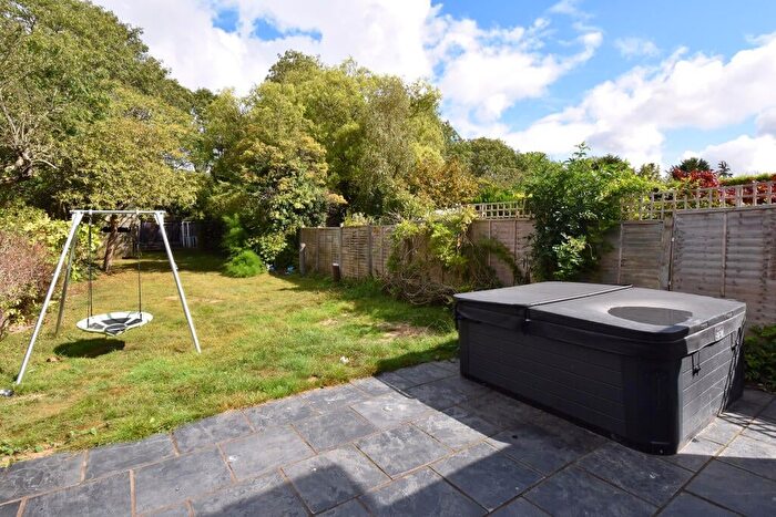 4 Bedroom Semi-Detached House For Sale In Southborough Lane, Bromley, BR2
