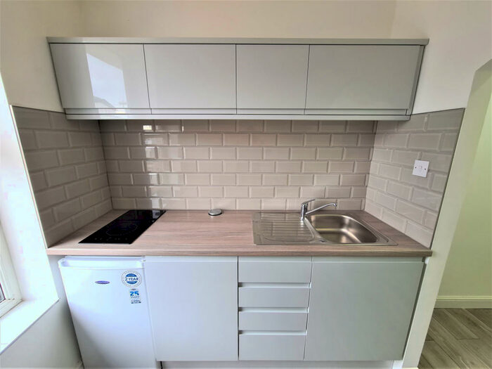 Flat To Rent In Adelphi Street, Preston, Lancashire, PR1