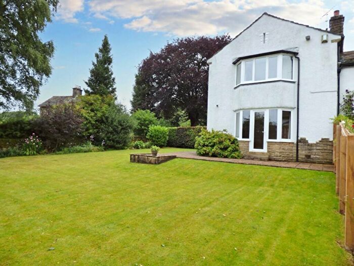2 Bedroom Semi-Detached House For Sale In Raines Lane, Grassington, BD23