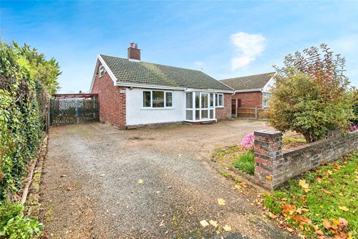 3 Bedroom Bungalow For Sale In Ellough Road, Beccles, Suffolk, NR34