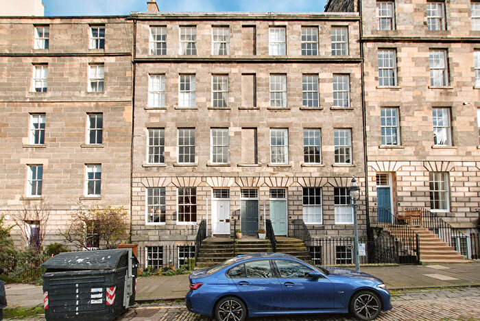 2 Bedroom Flat To Rent In Scotland Street, Edinburgh, EH3