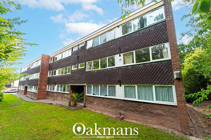 2 Bedroom Flat For Sale In Cedarhurst, Birmingham, West Midlands, B32