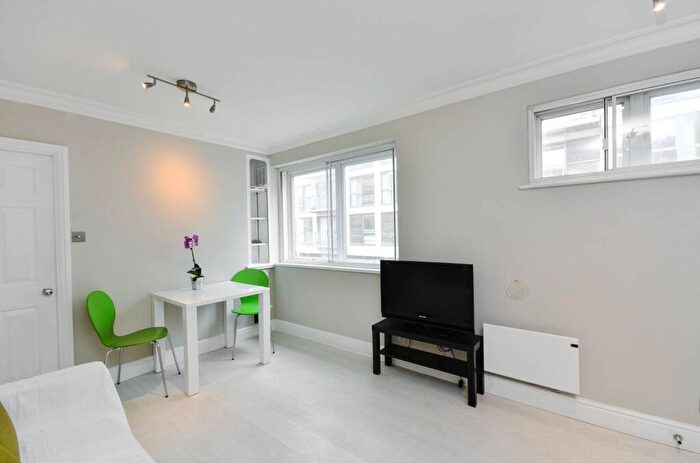 1 Bedroom Flat For Sale In Fulham Road, Chelsea, London, SW10