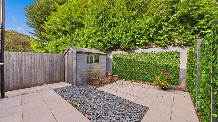 2 Bedroom End Of Terrace House For Sale In Bradfield Way, Dudley, DY1