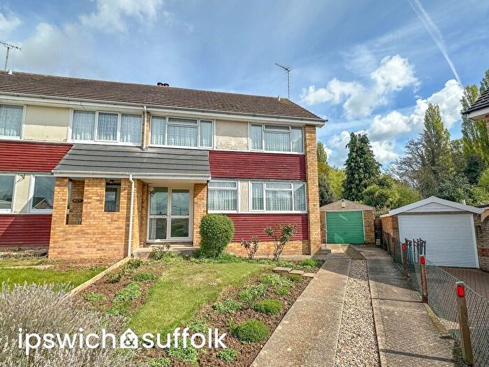 4 Bedroom Semi-Detached House For Sale In Worsley Close, Ipswich, IP2