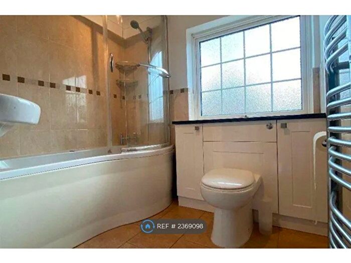 4 Bedroom Terraced House To Rent In Paul Gardens, Croydon, CR0