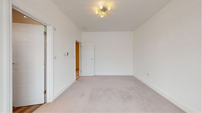 2 Bedroom Flat To Rent In Caithness Road, Mitcham, CR4