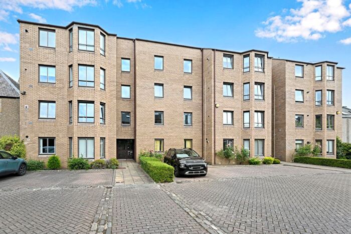 2 Bedroom Flat For Sale In / Fountainhall Court, Fountainhall Road, Edinburgh, EH9