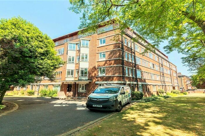 2 Bedroom Flat To Rent In Mapesbury Road, Mapesbury, London, NW2