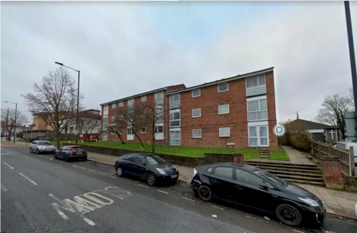 2 Bedroom Flat To Rent In Hazelwood Court, 331 Neasden Lane North, London NW10