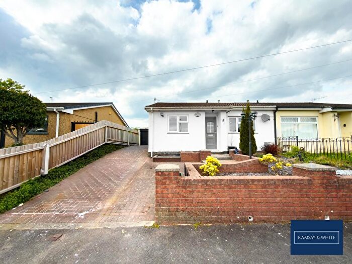 3 Bedroom Semi-Detached House For Sale In Fairview, Hirwaun, Aberdare, CF44