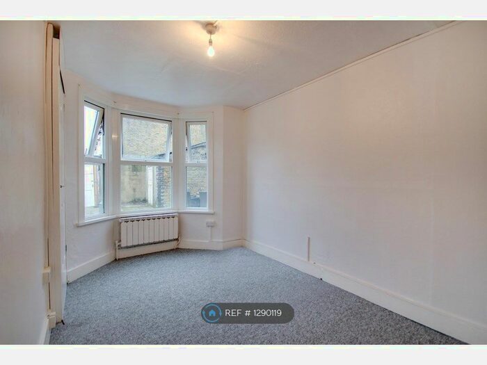 1 Bedroom Flat To Rent In Walthamstow, London E17