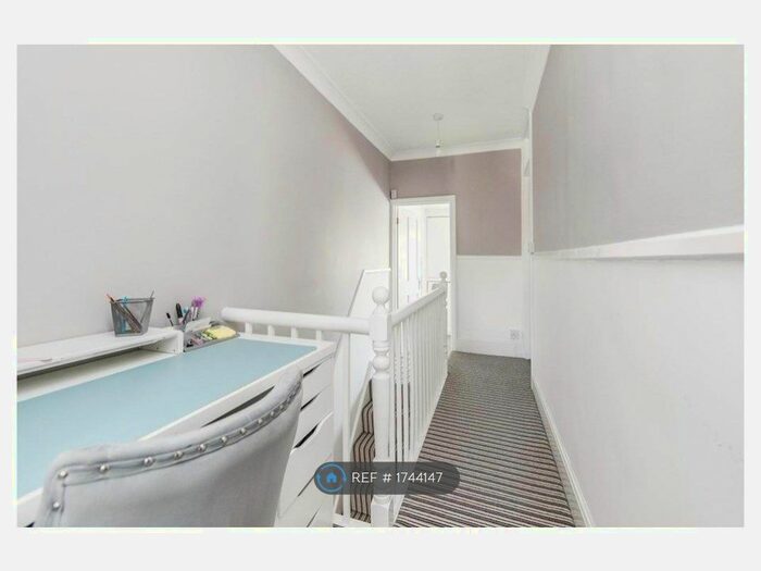 3 Bedroom Semi-Detached House To Rent In Meyrick Crescent, CO2