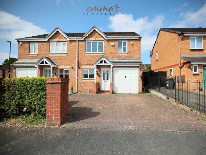 3 Bedroom Semi-Detached House To Rent In Smallwood Close, Erdington, Birmingham, B24