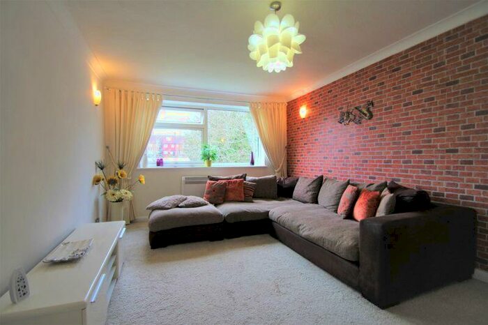 1 Bedroom Flat To Rent In Devonshire Road, Pinner, HA5