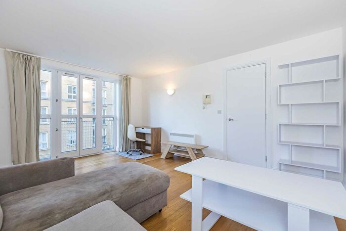 1 Bedroom Flat To Rent In Commercial Road, Aldgate East, E1