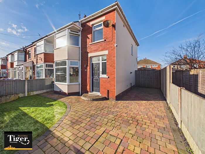 3 Bedroom End Terrace House For Sale In Ivy Avenue, Blackpool, FY4