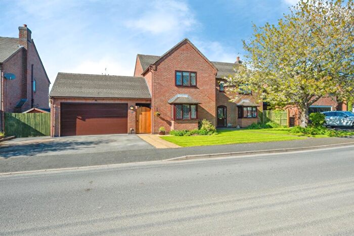 6 Bedroom Detached House For Sale In Cavendish Drive, Ashbourne, DE6