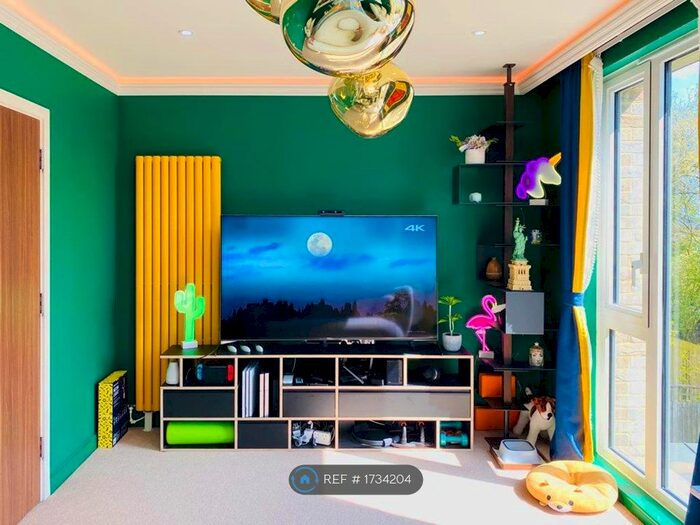 4 Bedroom Semi-Detached House To Rent In Camborne Road, Edgware, HA8