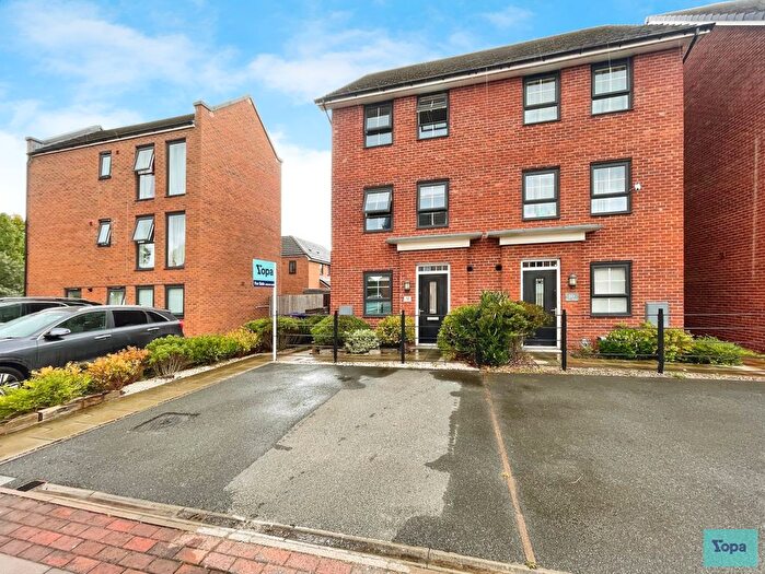 4 Bedroom Semi-Detached House For Sale In Warmwell Close, Liverpool, L24