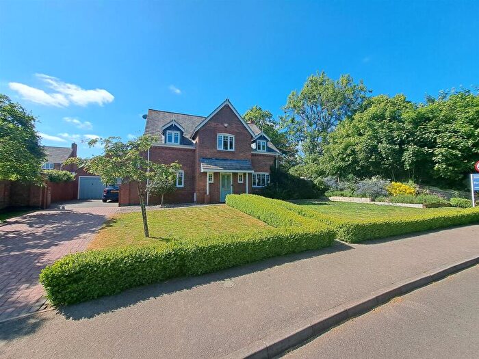 4 Bedroom Detached House For Sale In Cherry Hill, Old, Northampton, NN6