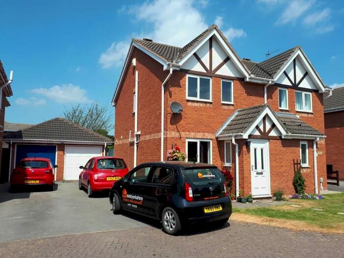 2 Bedroom Semi-Detached House To Rent In Hillcrest Drive, Beverley HU17
