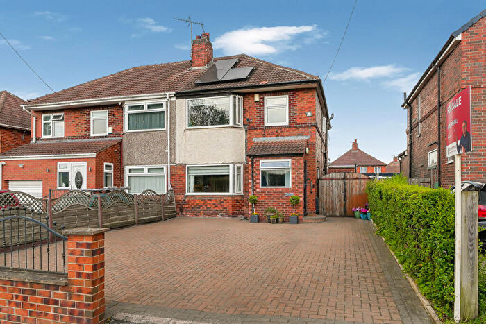 4 Bedroom Semi-Detached House For Sale In Brinsworth Road, Rotherham, S60