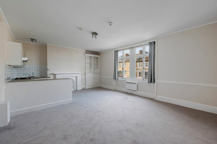 1 Bedroom Flat To Rent In Friars Stile Road, Richmond, Surrey, TW10