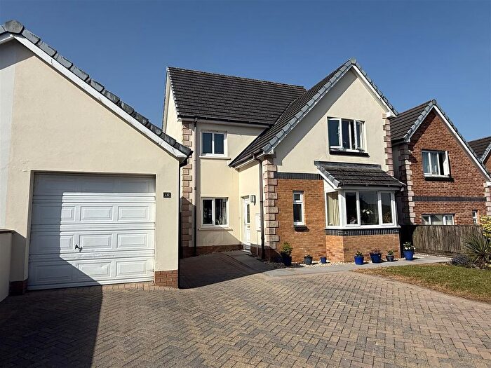 4 Bedroom Detached House For Sale In Llys Bethesda, Tumble, Llanelli, SA14