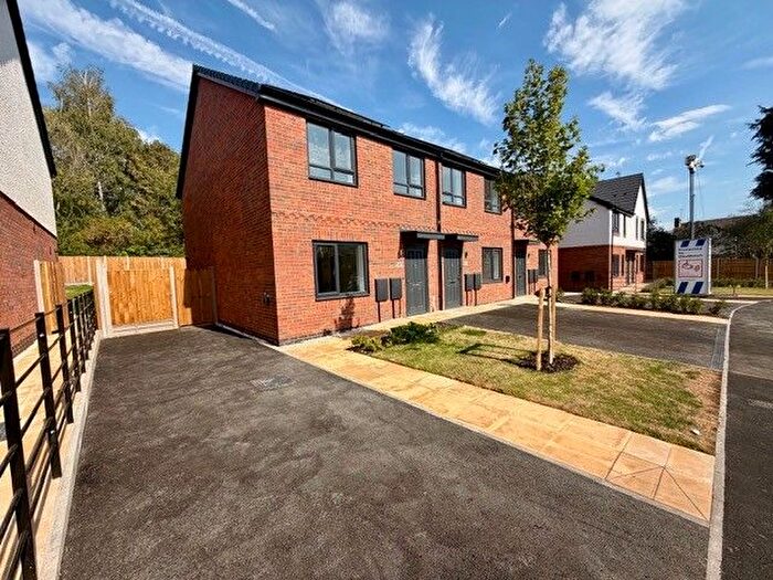 3 Bedroom End Terrace House To Rent In Ripley, DE5