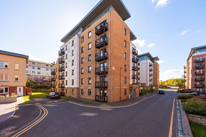 2 Bedroom Flat For Sale In / Slateford Gait, Edinburgh, EH11