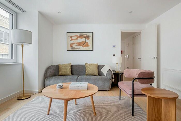 2 Bedroom Apartment To Rent In Britannia Walk, London, N1