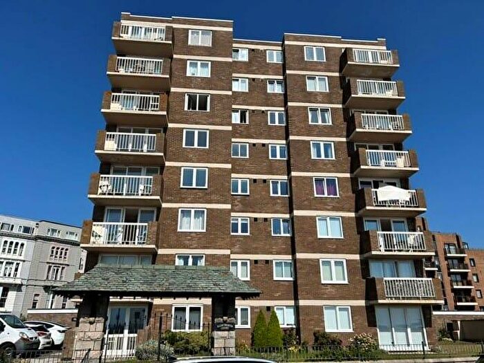 2 Bedroom Apartment For Sale In Knightstone Road, Weston-Super-Mare, BS23
