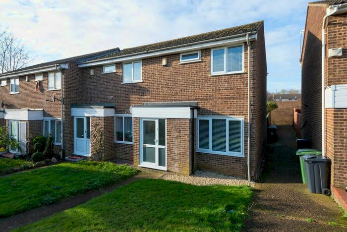 2 Bedroom End Of Terrace House To Rent In Cooling Close, Maidstone, ME14