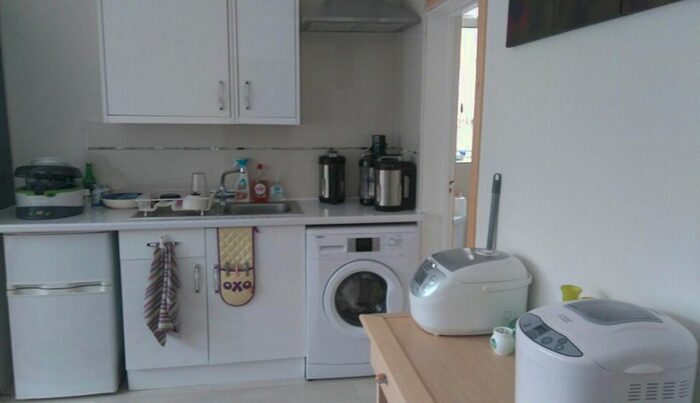 1 Bedroom Studio To Rent In Suxxes Way, Oakwood, EN4
