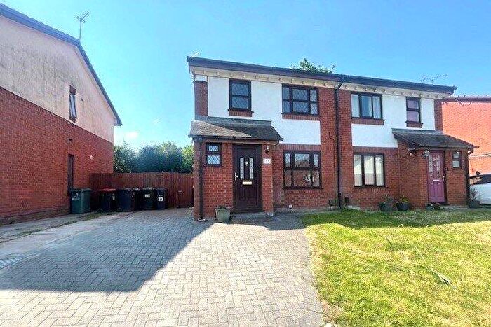 3 Bedroom Semi-Detached House To Rent In Ann Close, Ellesmere Port, Cheshire, CH66