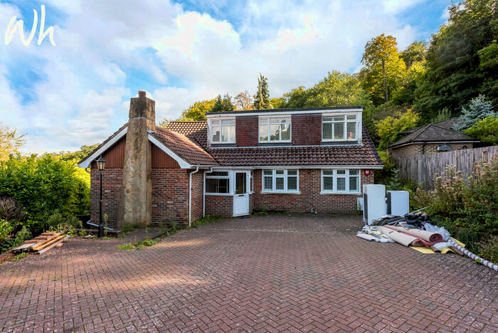5 Bedroom Detached House To Rent In Shepherds Croft, Brighton, BN1