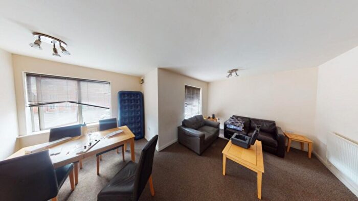 2 Bedroom House To Rent In Royal Victoria Court, Gamble Street, Nottingham, NG7